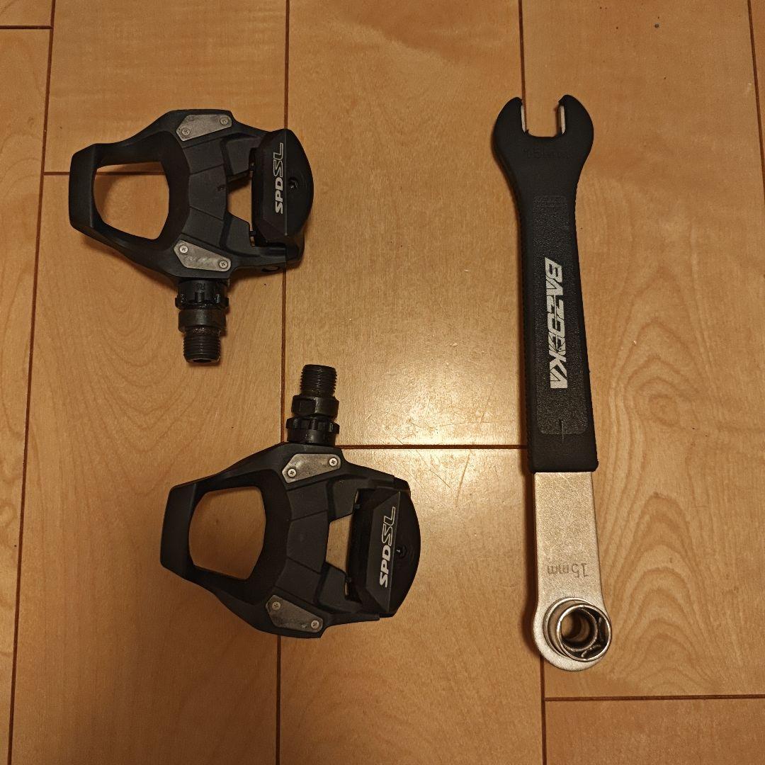 シマノ　SHIMANO　RC3　レッド　26.5　クリートペダル付き　ほぼ未使用