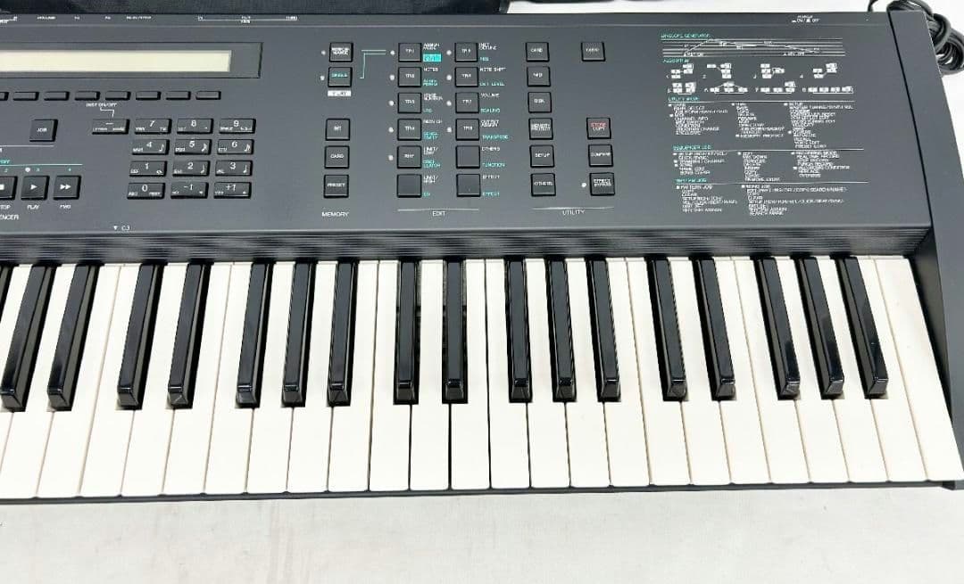 ヤマハ YAMAHA V50 シンセサイザー デジタル 61鍵盤ソフトケース付き