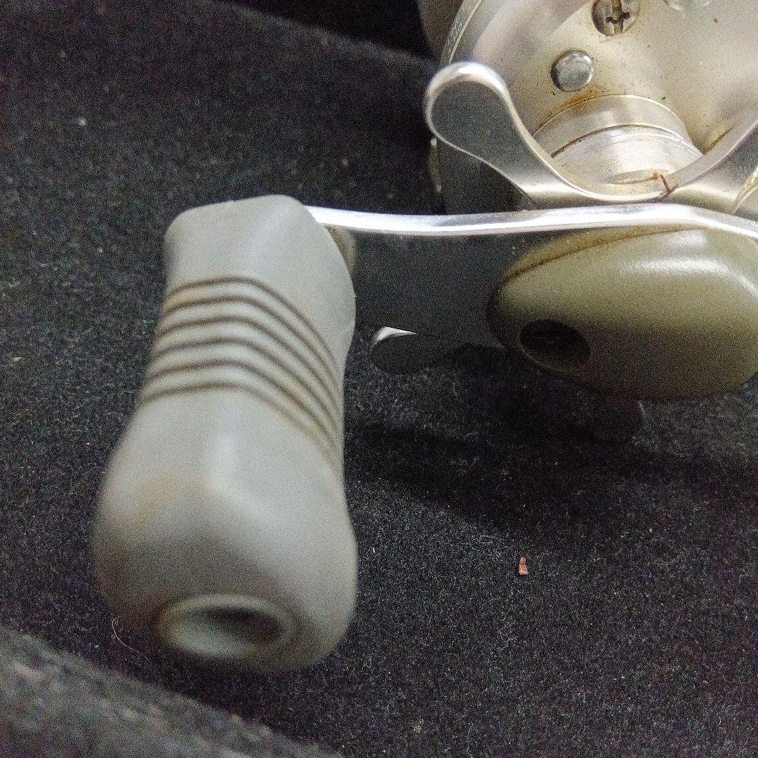 SHIMANO カルカッタ　リール