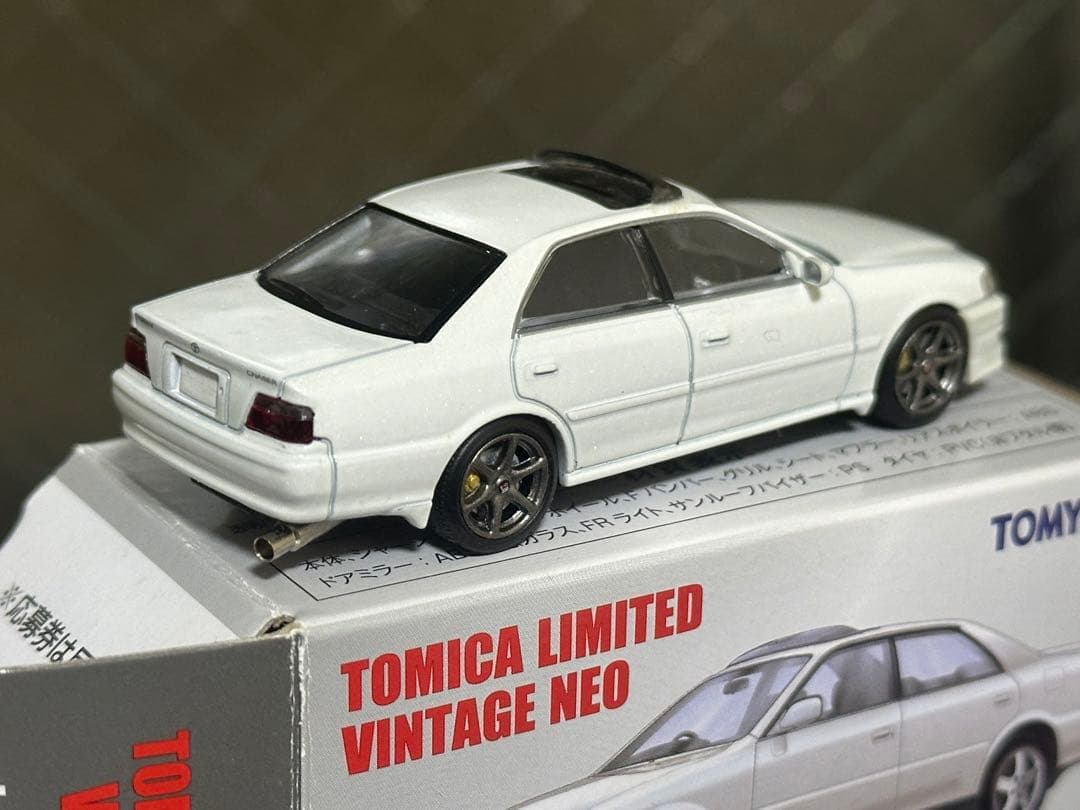 1/64 トミカリミテッドヴィンテージネオ　トヨタ チェイサー　カスタム