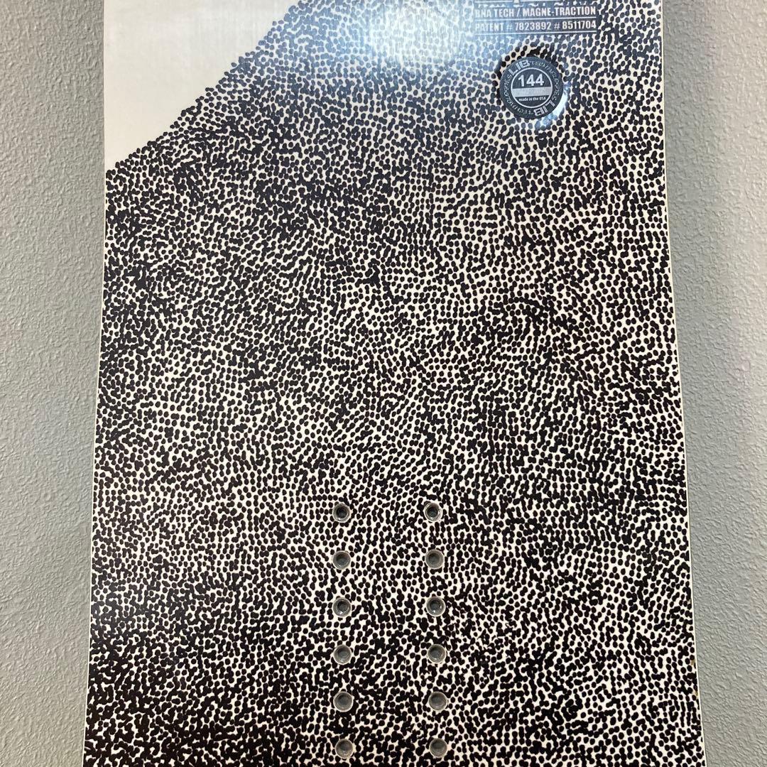 スノーボード LIBTECH ORCA 144 GNU BURTON