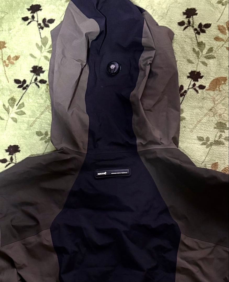 スノーボード PeakPerformance Heli Vertical Suit