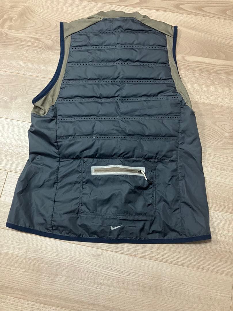 中古良品　GYAKUSOU NIKE AERLOFT 800フィル