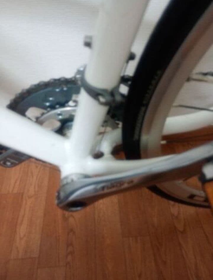 クロスバイク　車体　カスタム済み　ルイガノ　AL6061 クロスバイク　RSR2