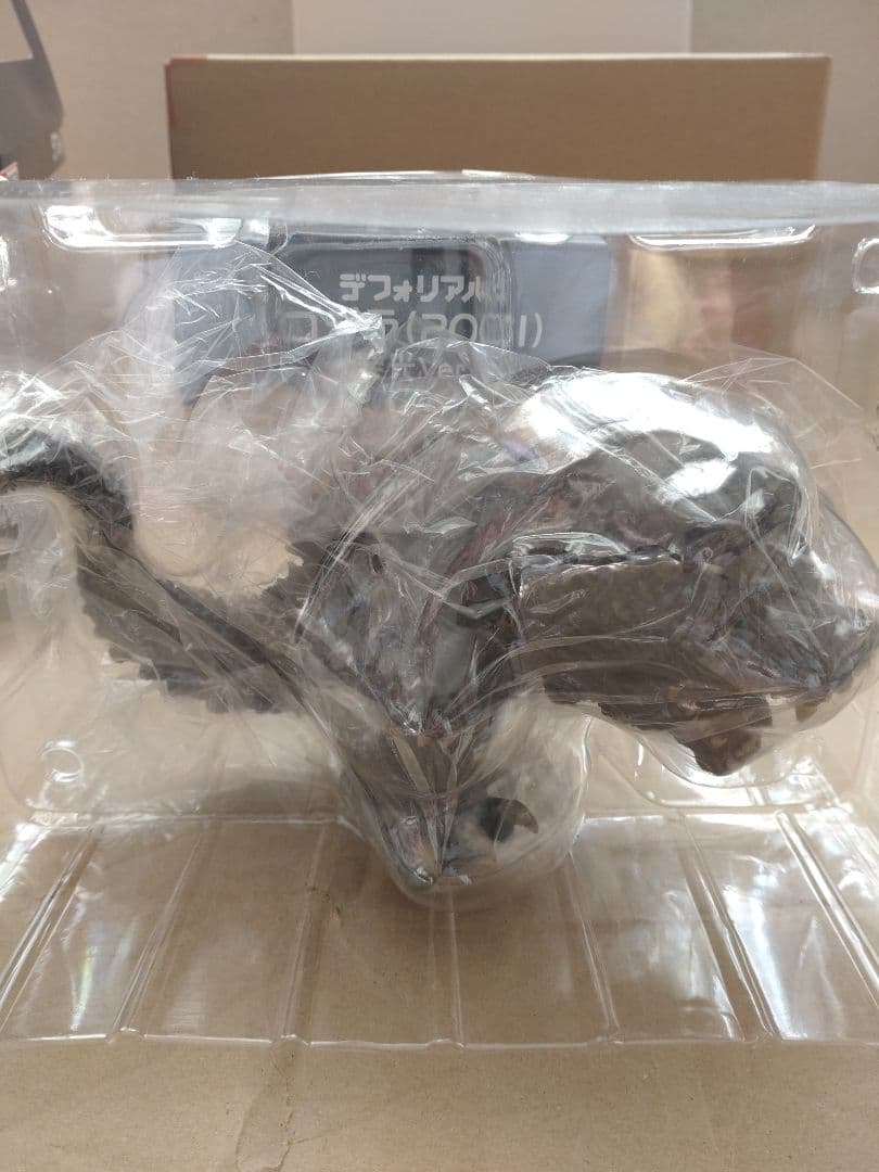 デフォリアル　ゴジラ（2001）発光Ver. 限定版