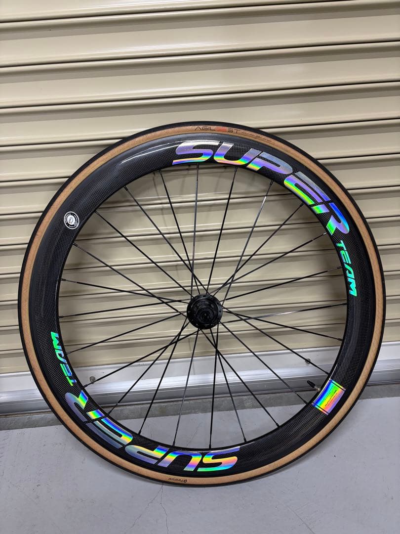 スーパーチーム カーボンクリンチャーホイール