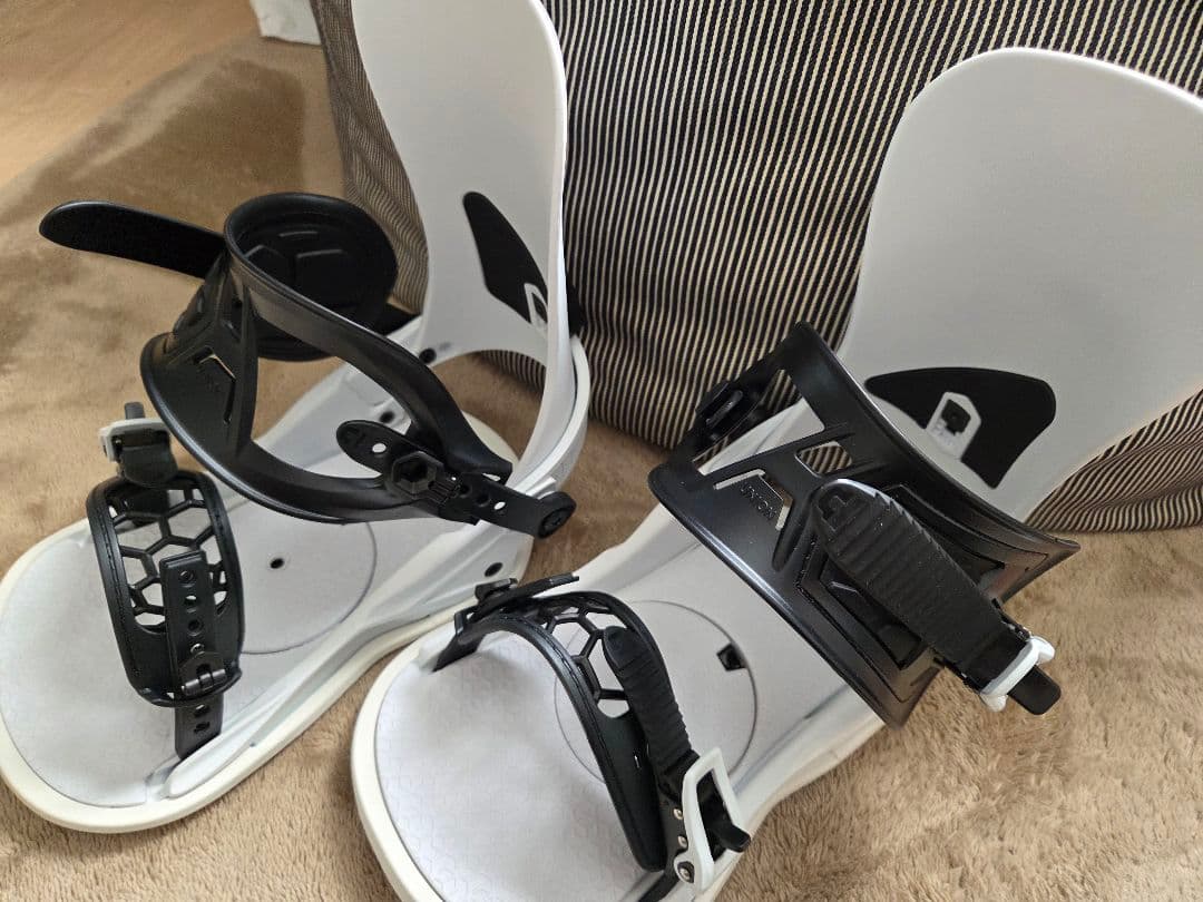 UNION STRATA 2023-2024モデル・ホワイト