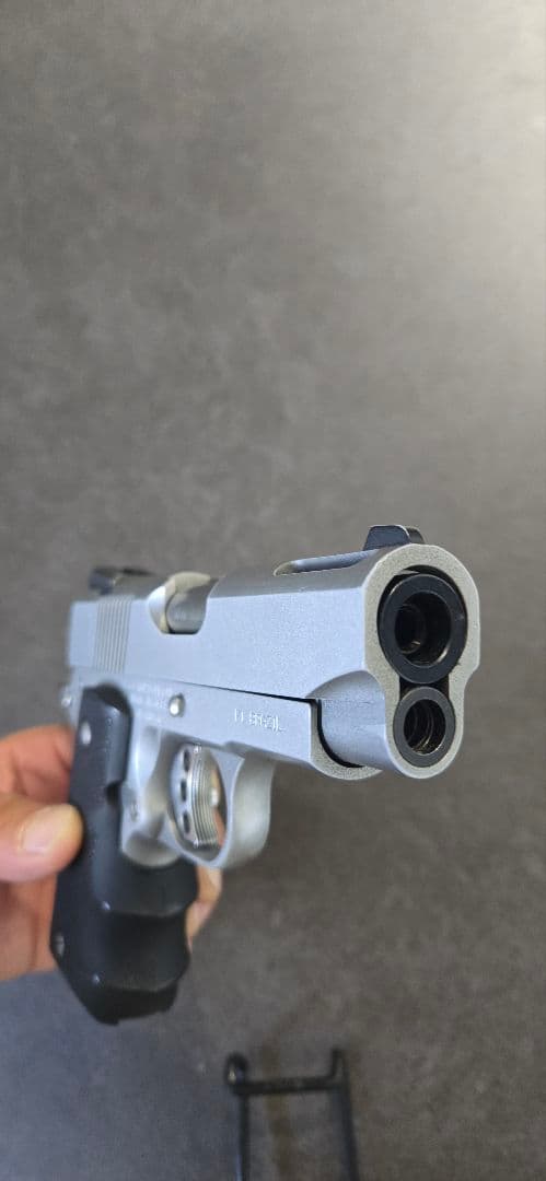 V10 ウルトラコンパクト ガスガン