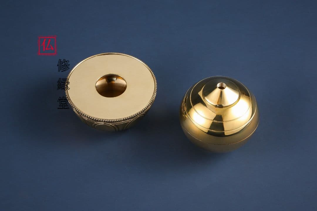 【修縁堂】 真鍮製 真言密教 仏具 摩宝珠壇灯一対 金剛降魔法器仏具