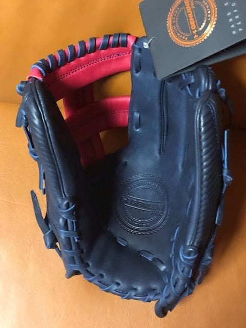 新品★最高級USA限定発売☆星条旗ロゴ☆アンダーアーマー★内野手グローブ★右投★