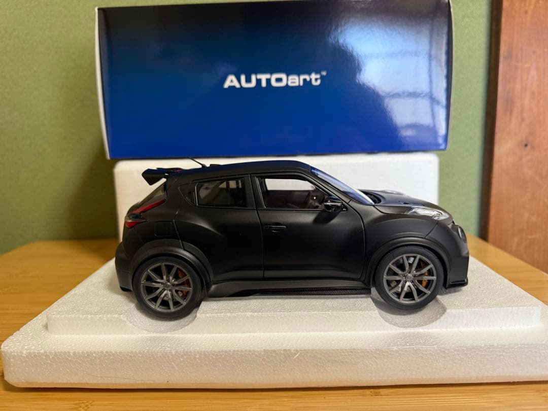 NISSAN JUKE-R 2.0　AUTOart1/18ミニカー