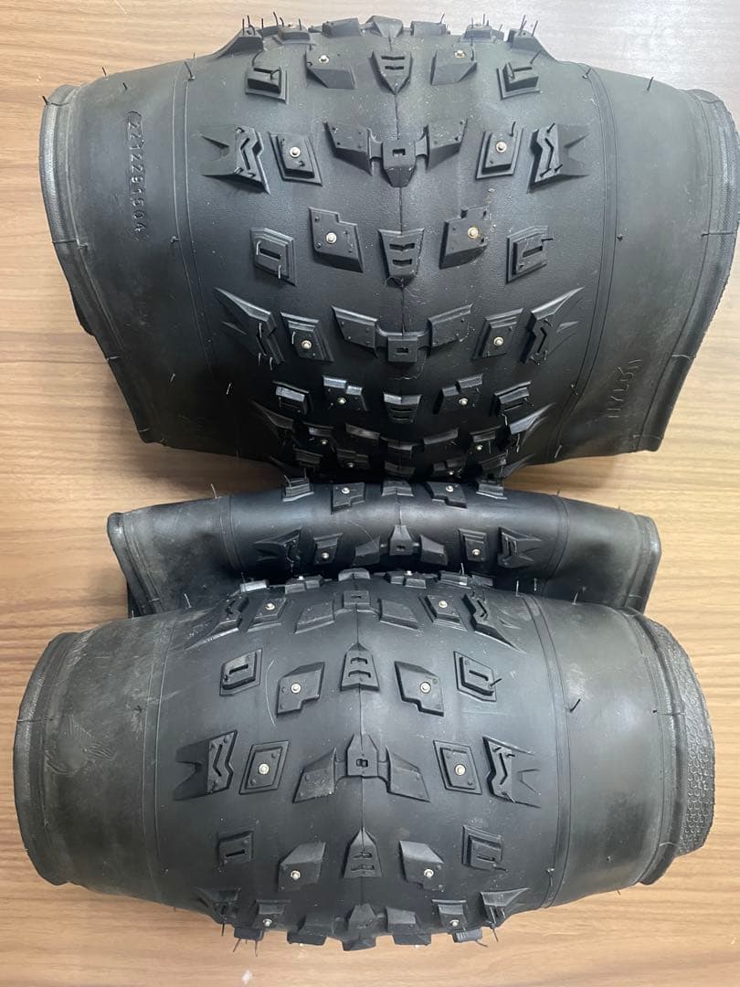 ファットバイク スパイクタイヤ 26×4.9 2本