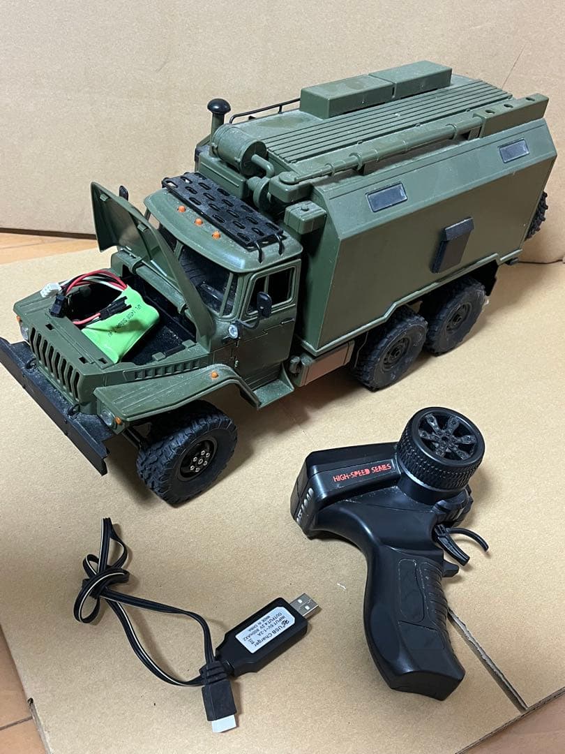軍事トラック　ラジコン