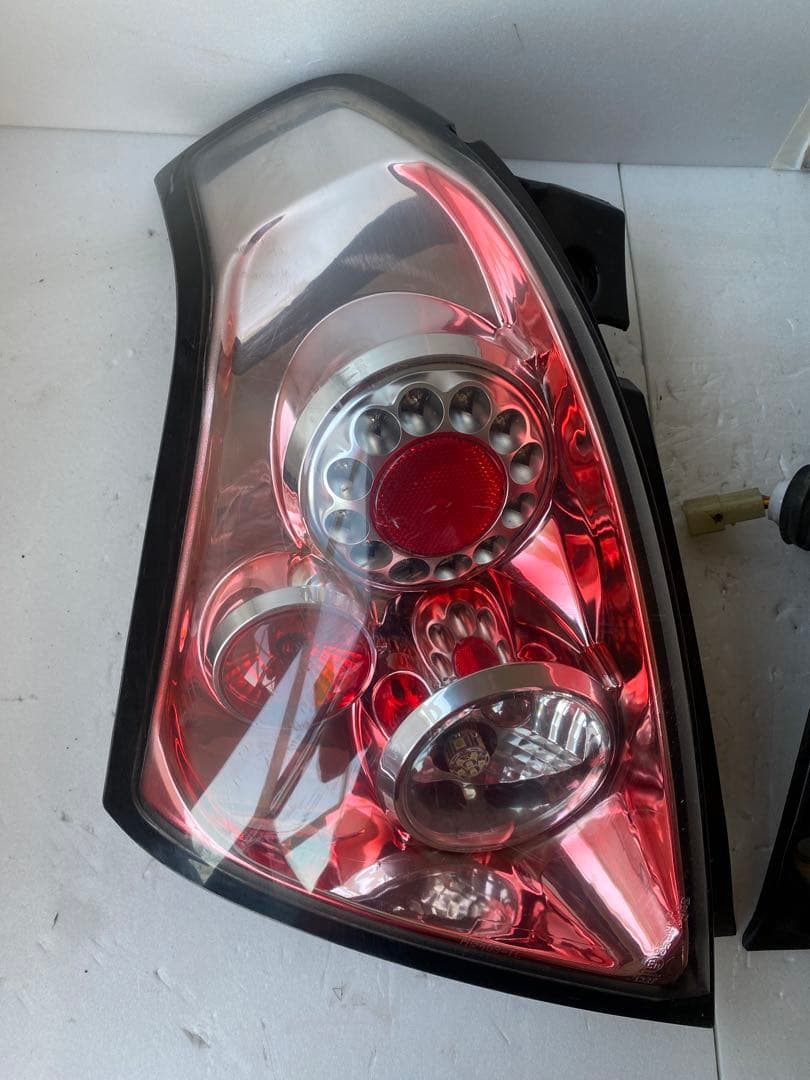 スズキ スイフトスポーツ ZC31S 社外 LEDテールランプ HANABI製