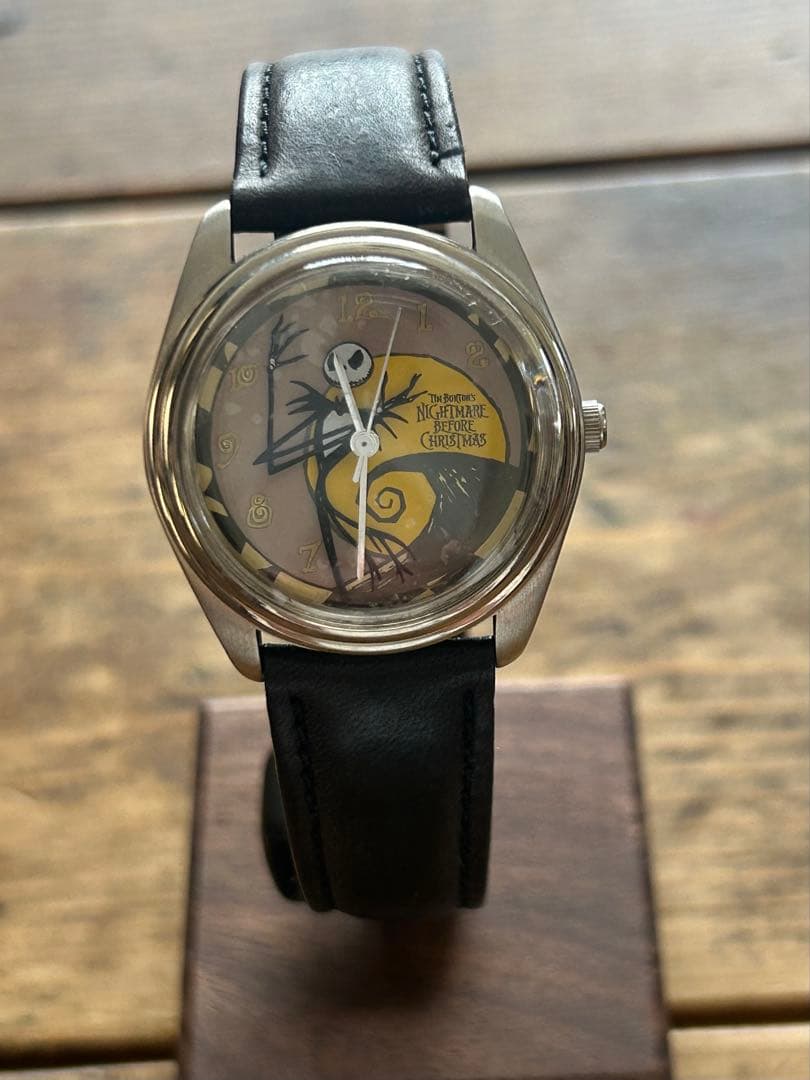 《新品、希少》フォッシル製・ナイトメアビフォアクリスマス 腕時計　電池交換済み