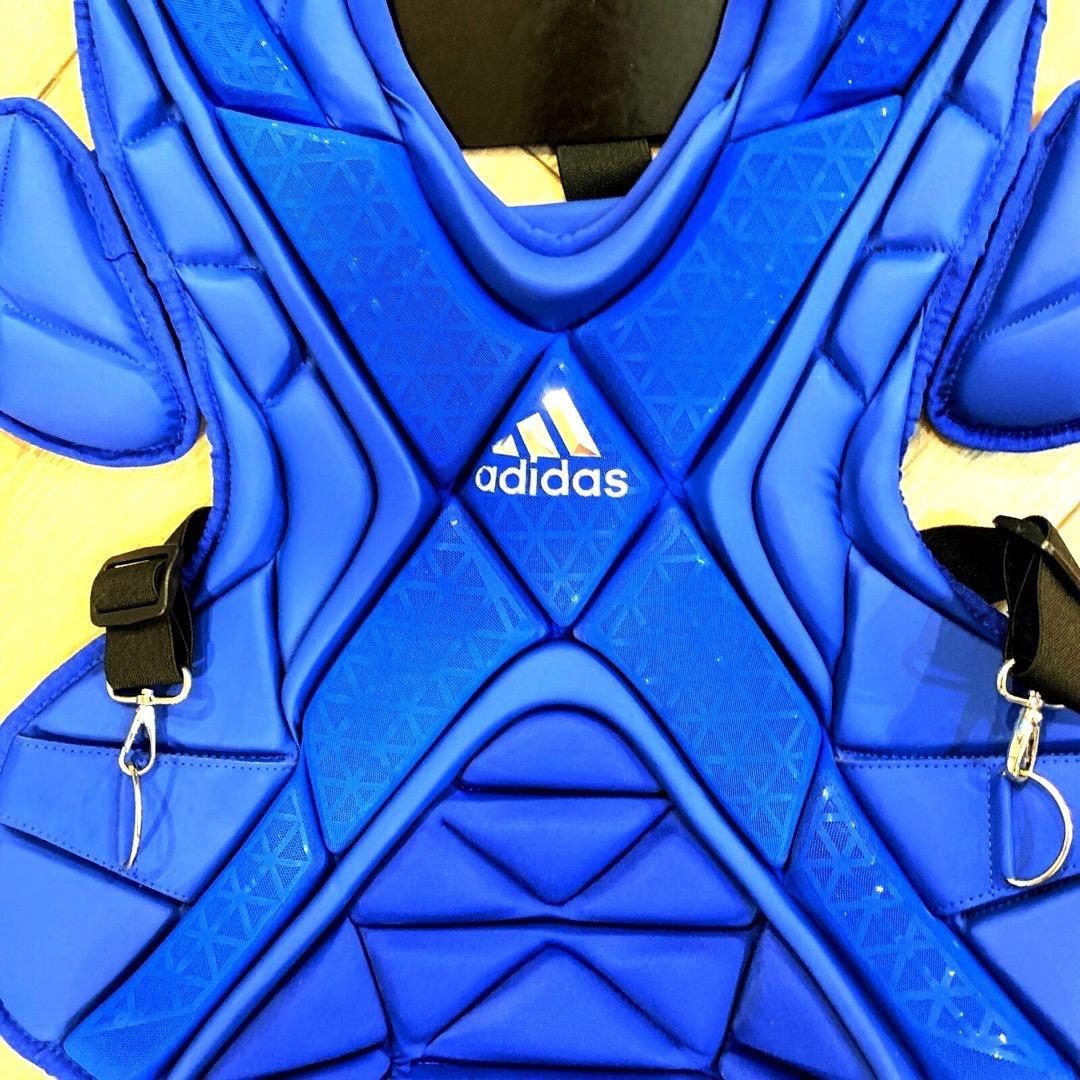 新品アメリカ限定最高級 adidasキャッチャー３点セット＋UAヘルメット