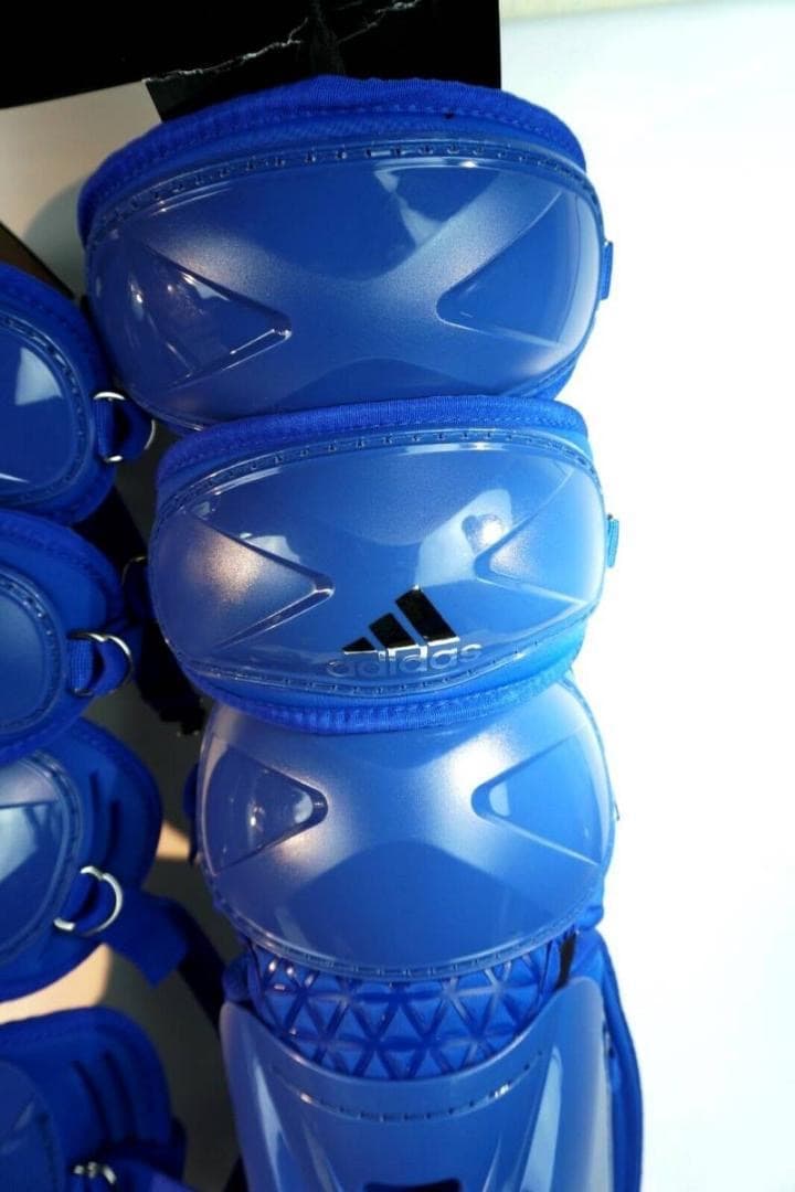 新品アメリカ限定最高級 adidasキャッチャー３点セット＋UAヘルメット