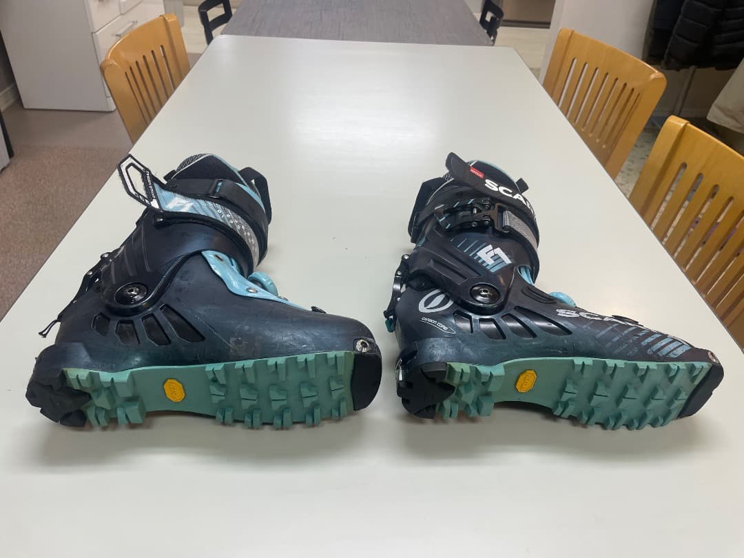 SCARPA F1 スキー用ブーツ 女性用