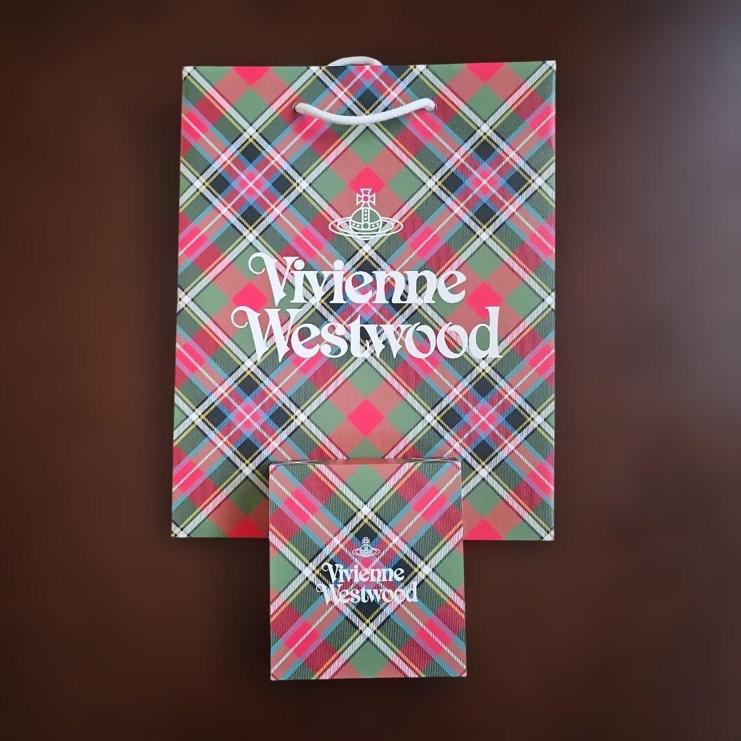 ヴィヴィアン・ウエストウッド26年バレンタインチョコ