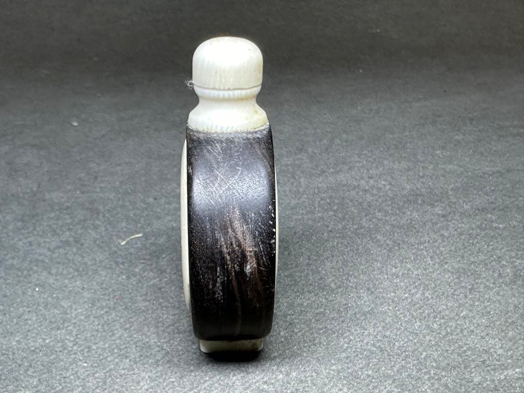 極上　置物　鼻烟壶　中国古美術　古美術品　細密細工　骨董　アンティーク　彫