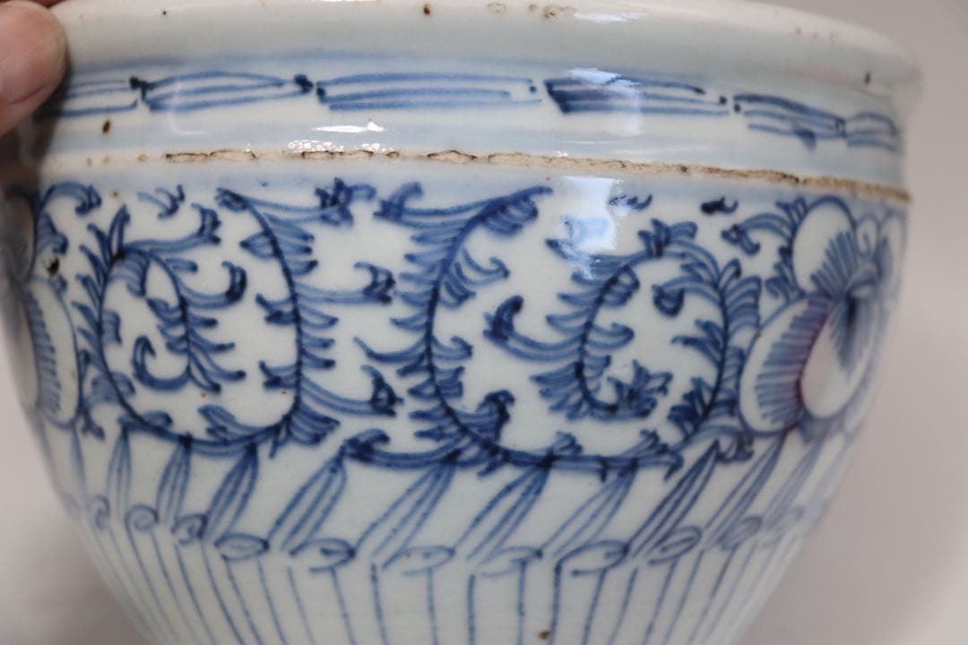 中国　清時代　青華纏枝蓮紋巻缸　木箱入　送料込み0817