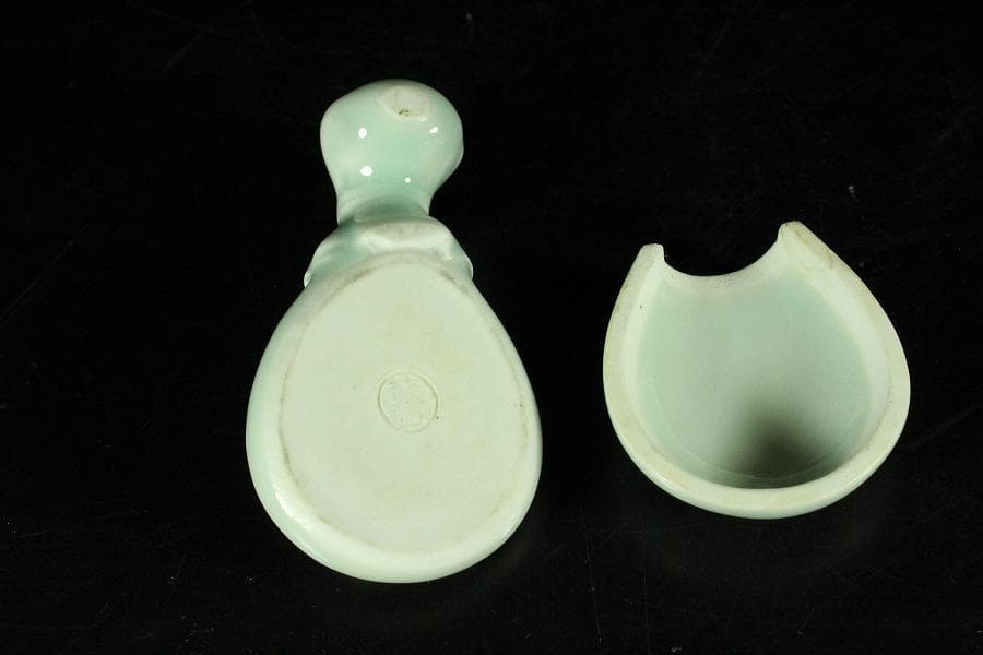 諏訪蘇山作 青磁 砂金袋 香合 共箱(K-BB522)