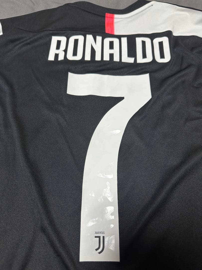 正規品ユベントス 19/20 ユニフォーム ロナウド　Lサイズ