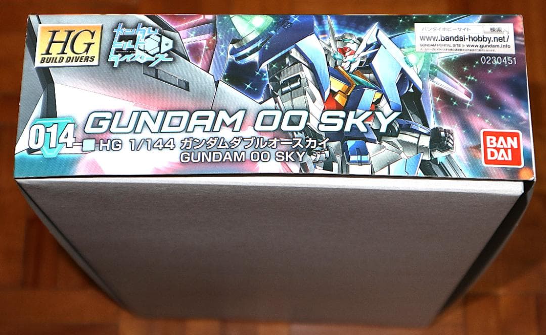 ガンプラHG GUNDAMOO SKY ガンダムダブルオースカイ（新品・未組立）