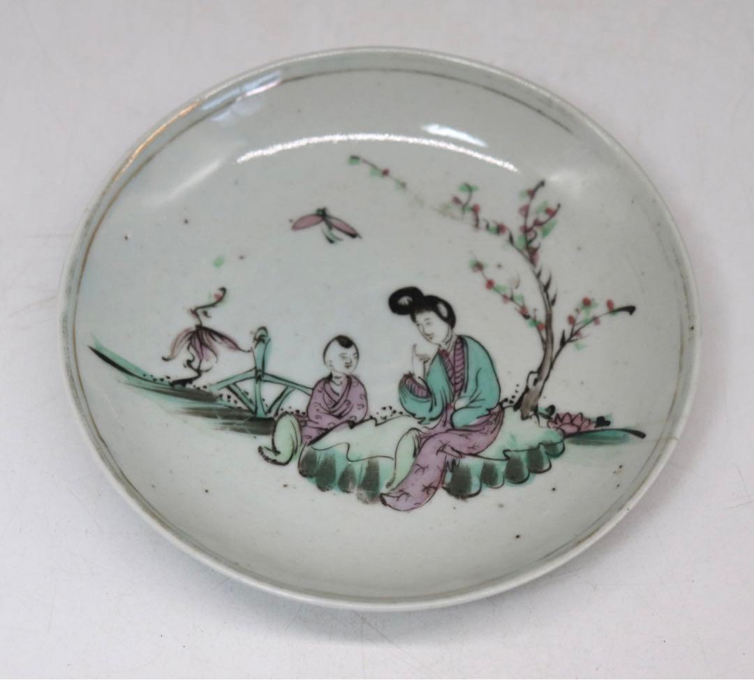 中国　清時代　粉彩　人物紋小皿　送料込み1014