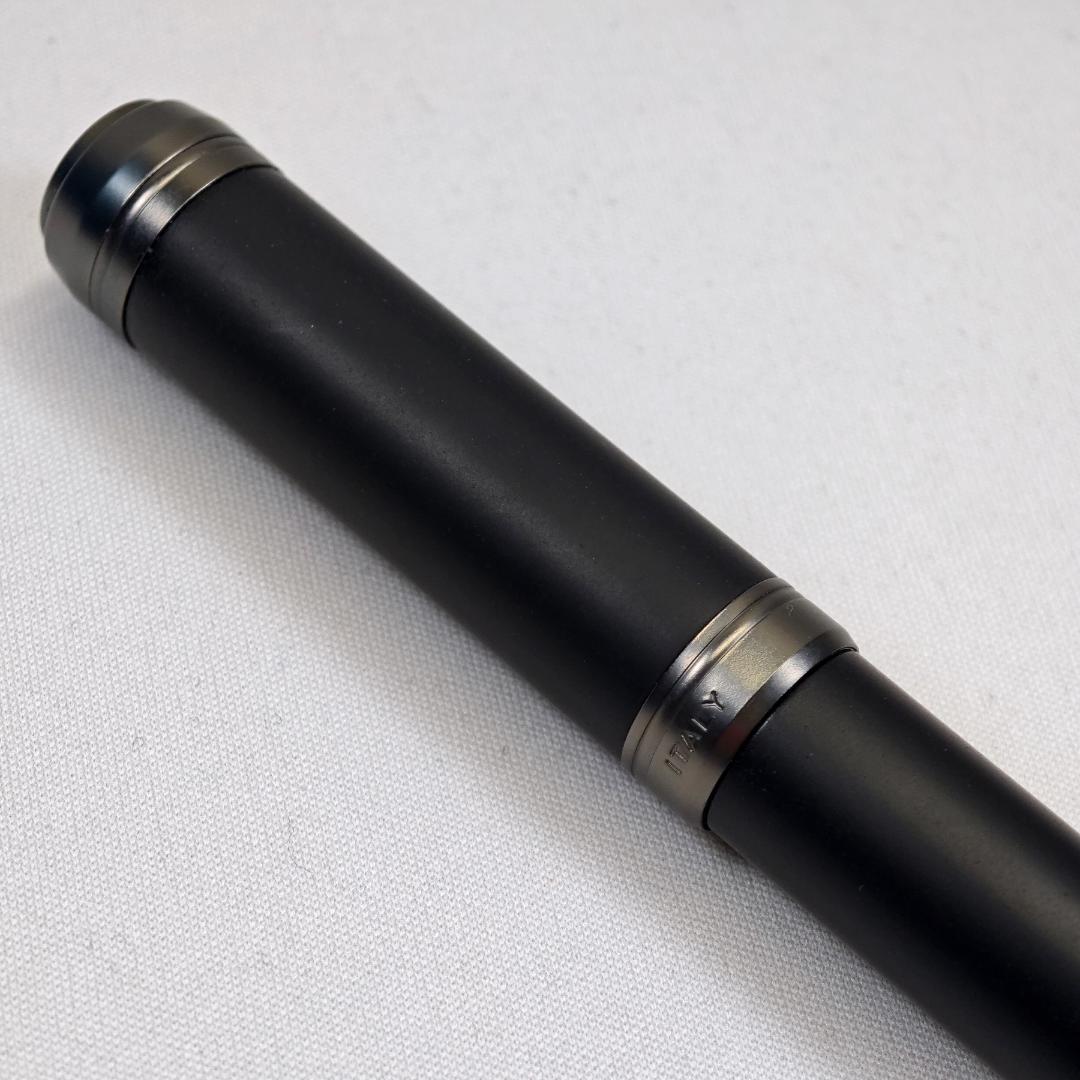 AURORA TALENTUM マットブラック万年筆 純正インク付