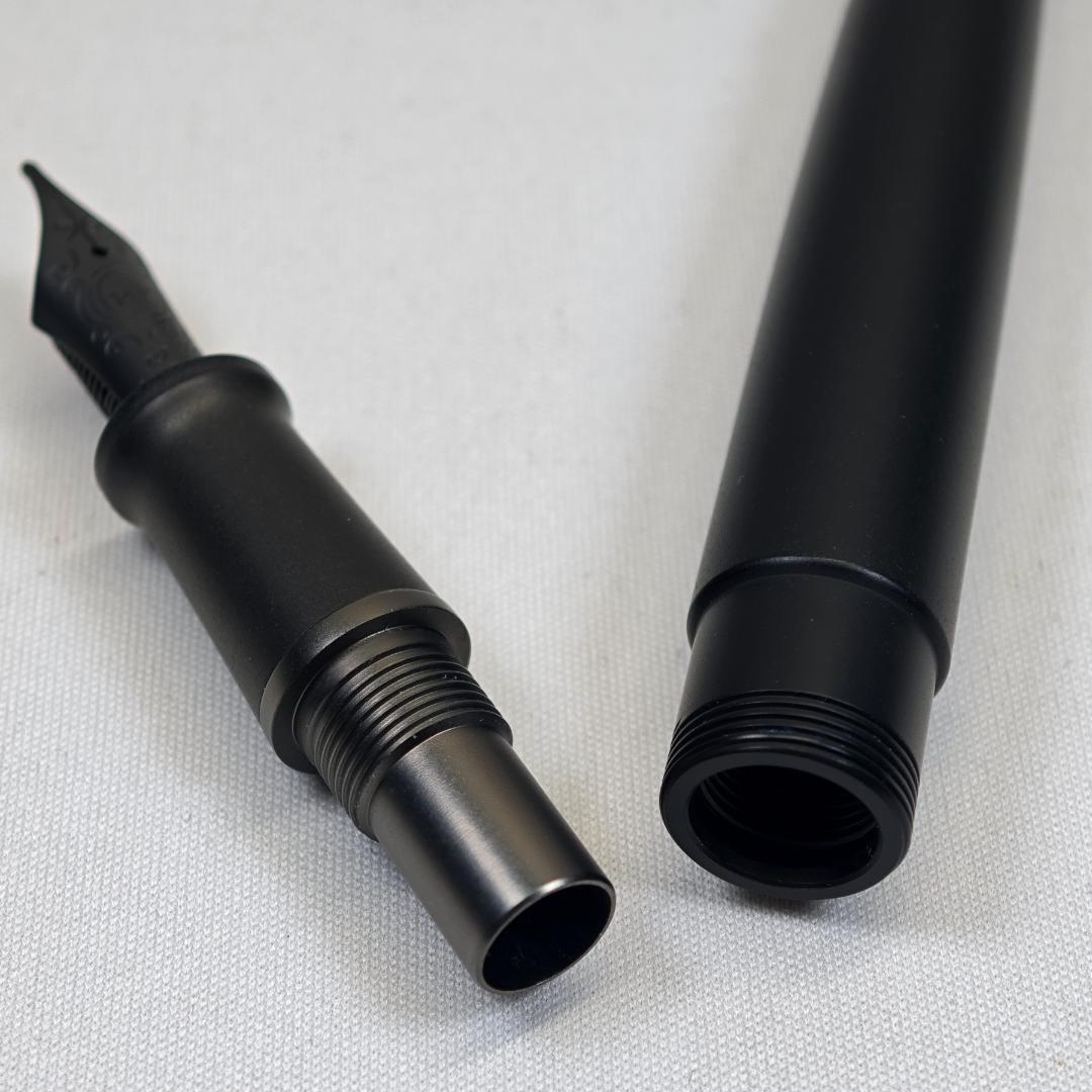 AURORA TALENTUM マットブラック万年筆 純正インク付