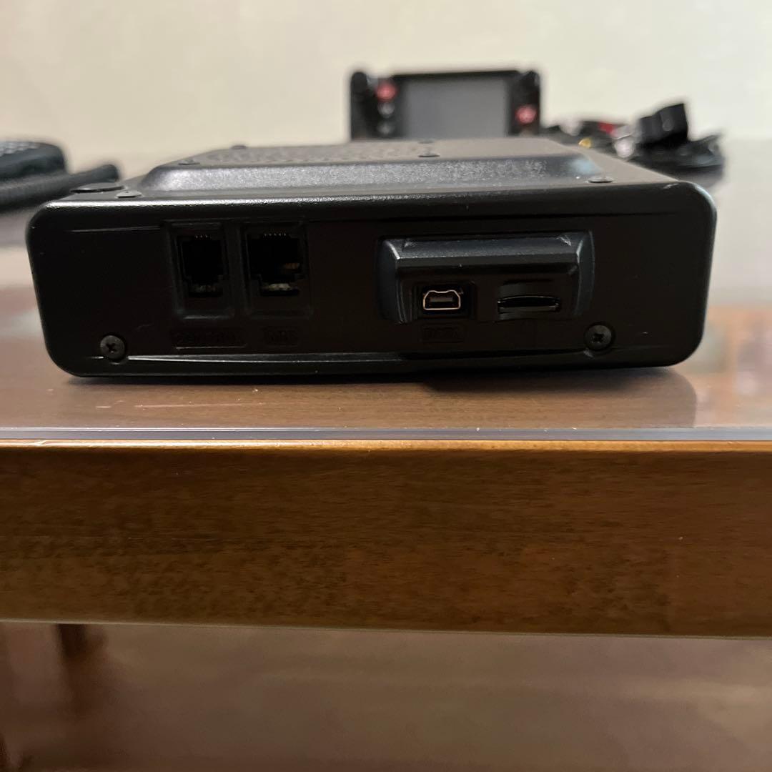 八重洲無線　144/430MHz FM／デジタルカートランシーバー