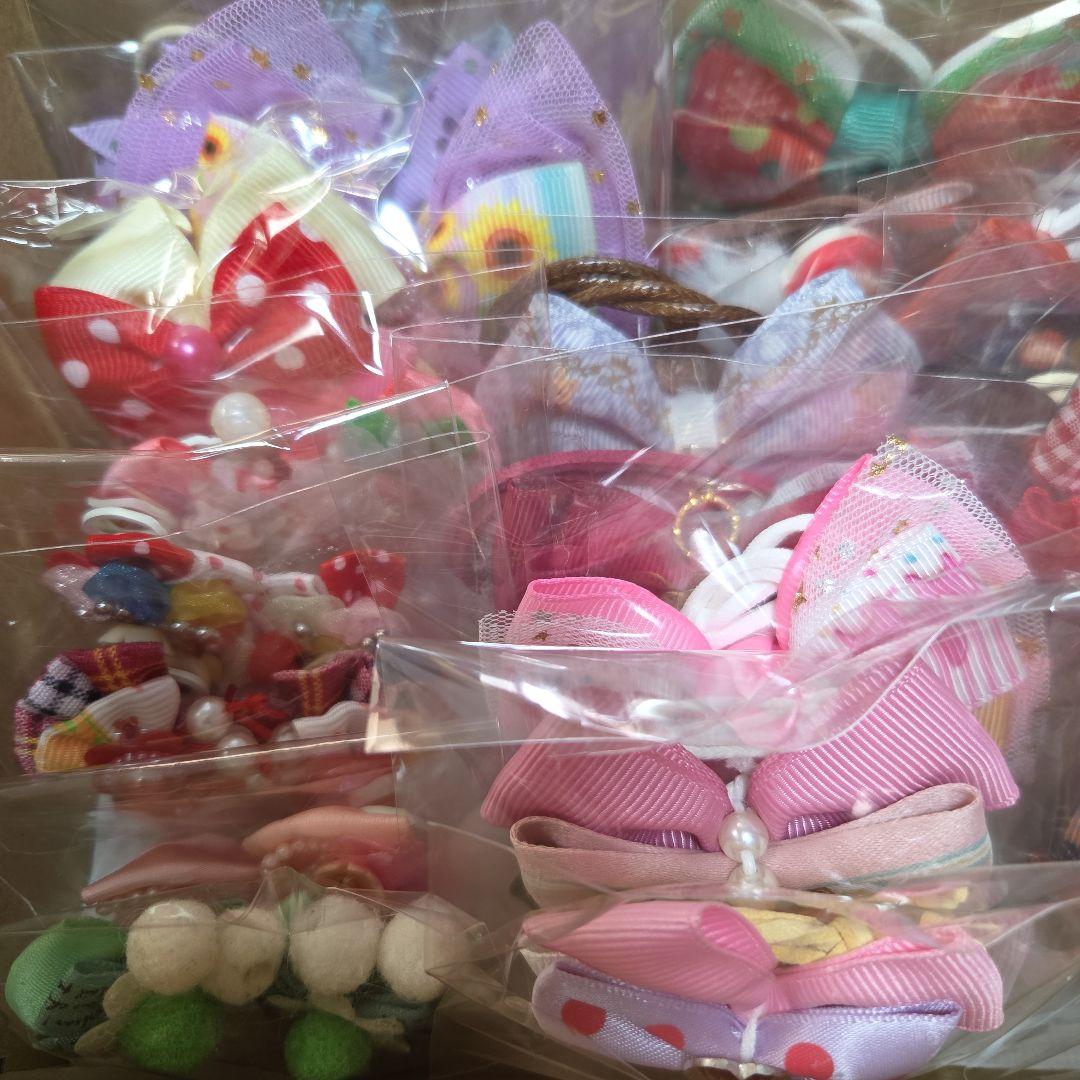 カラフルな犬用ネックアクセサリーセット