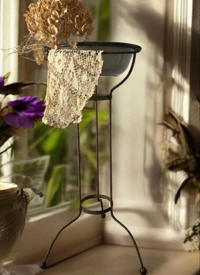 アンティーク ホーロー 洗面台　ボウル タオル掛け付き　三脚スタンド