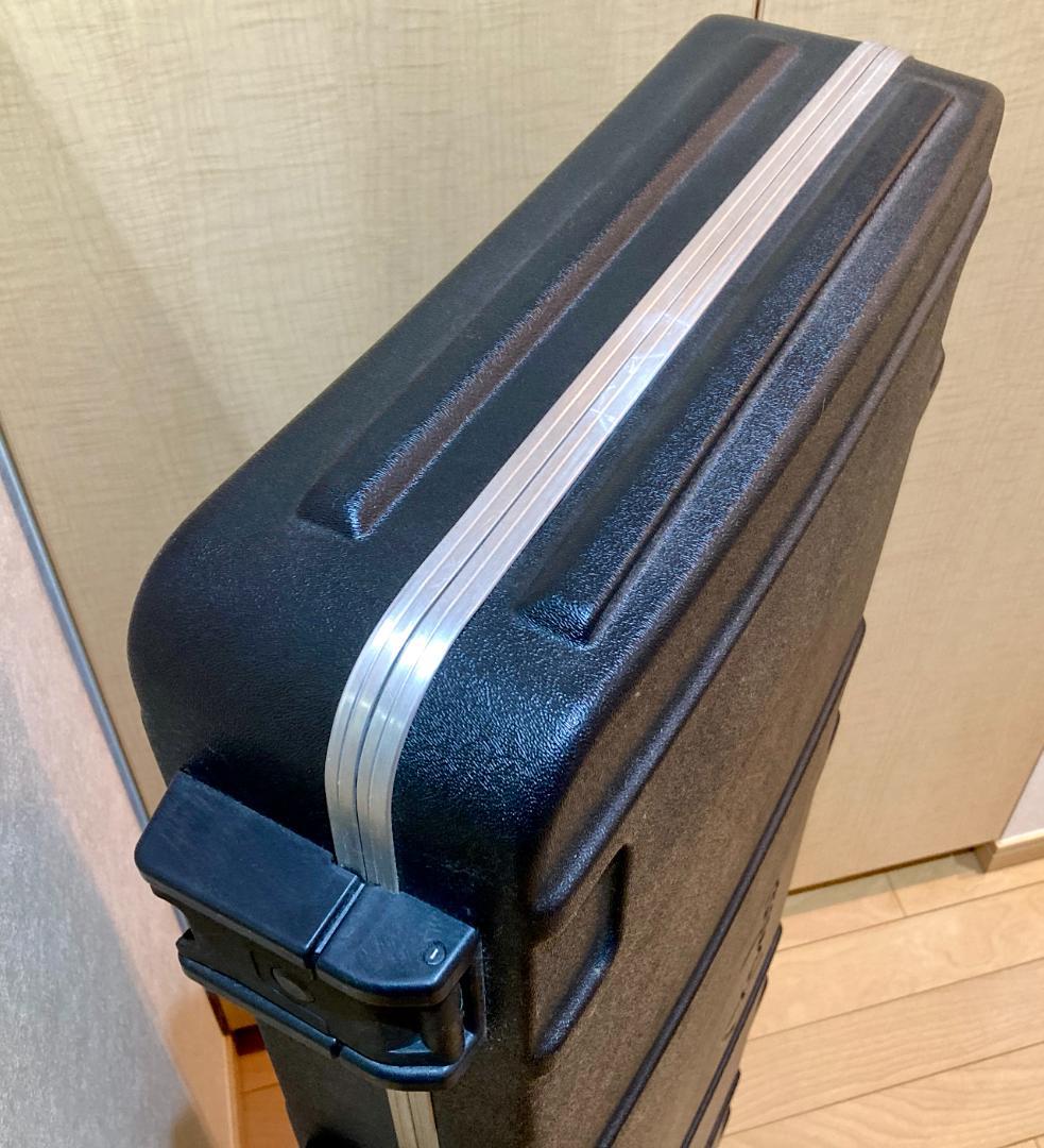 FENDER USA 純正 ベース用ハードケース TSAロック付