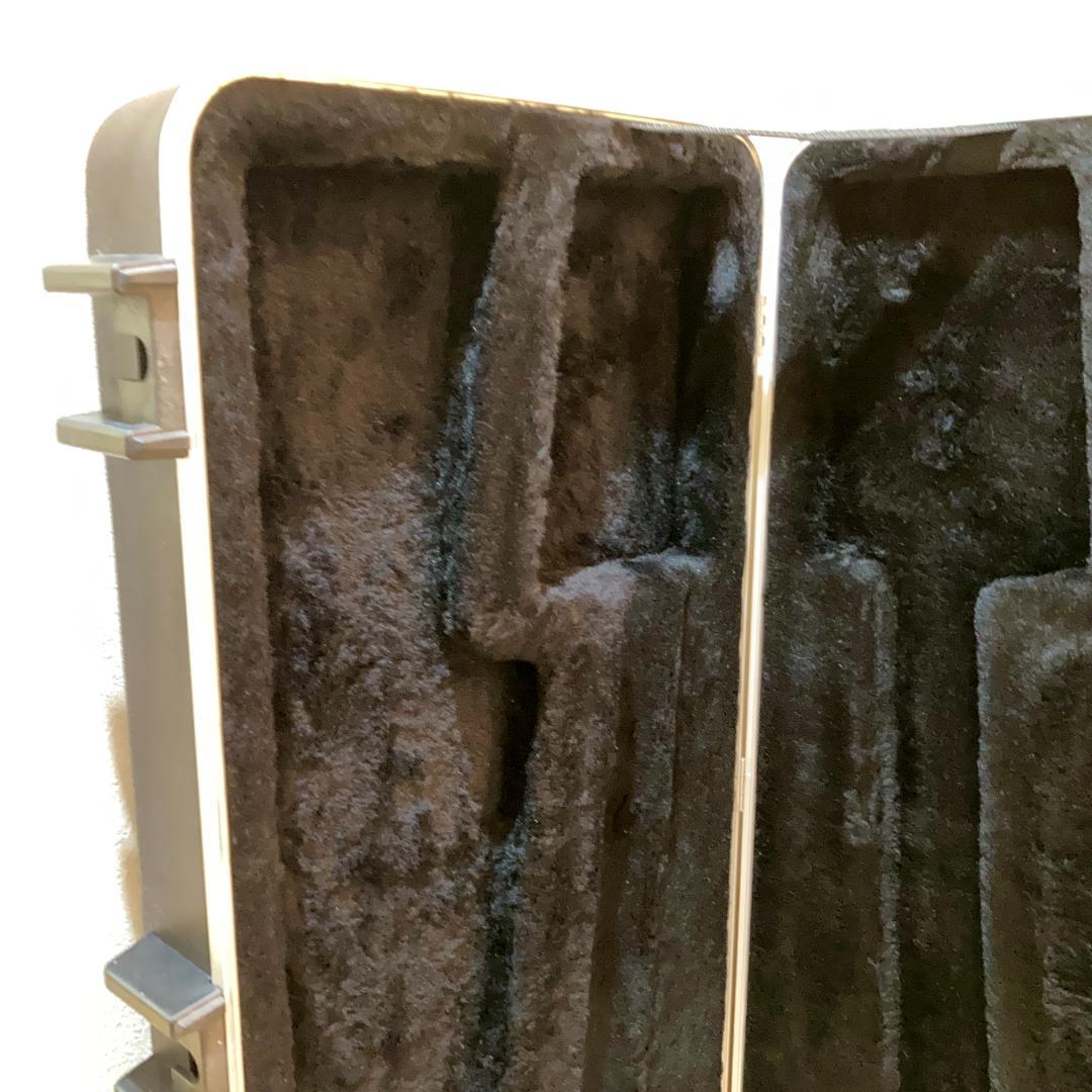 FENDER USA 純正 ベース用ハードケース TSAロック付