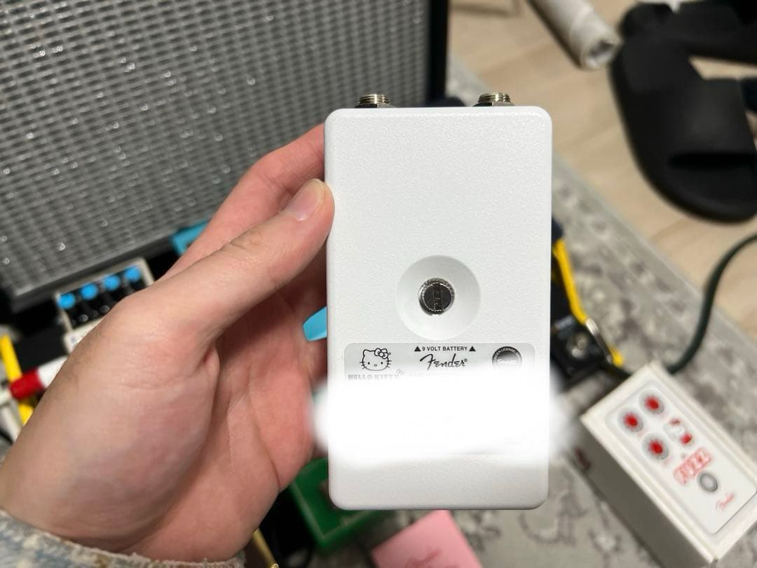 Fender Hello Kitty Fuzz ギターエフェクター