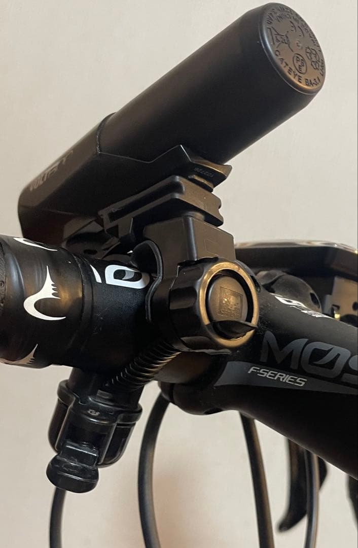 VOLT800 再充電可能ヘッドライト　ベルおまけ付き