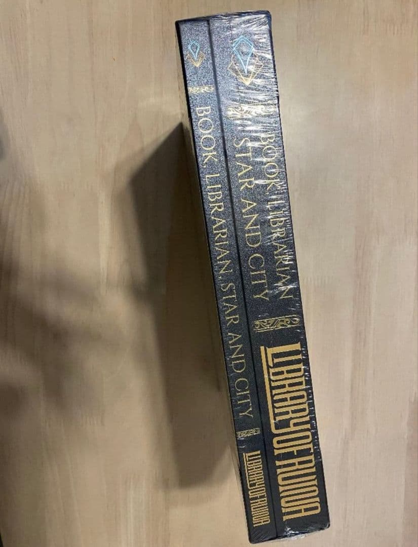 ライブラリーオブルイナ　アートブック　 新品未開封