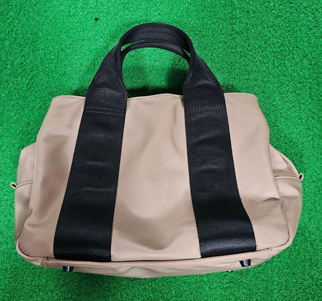 DESCENTE ベージュ ゴルフカートバッグ 最新モデル