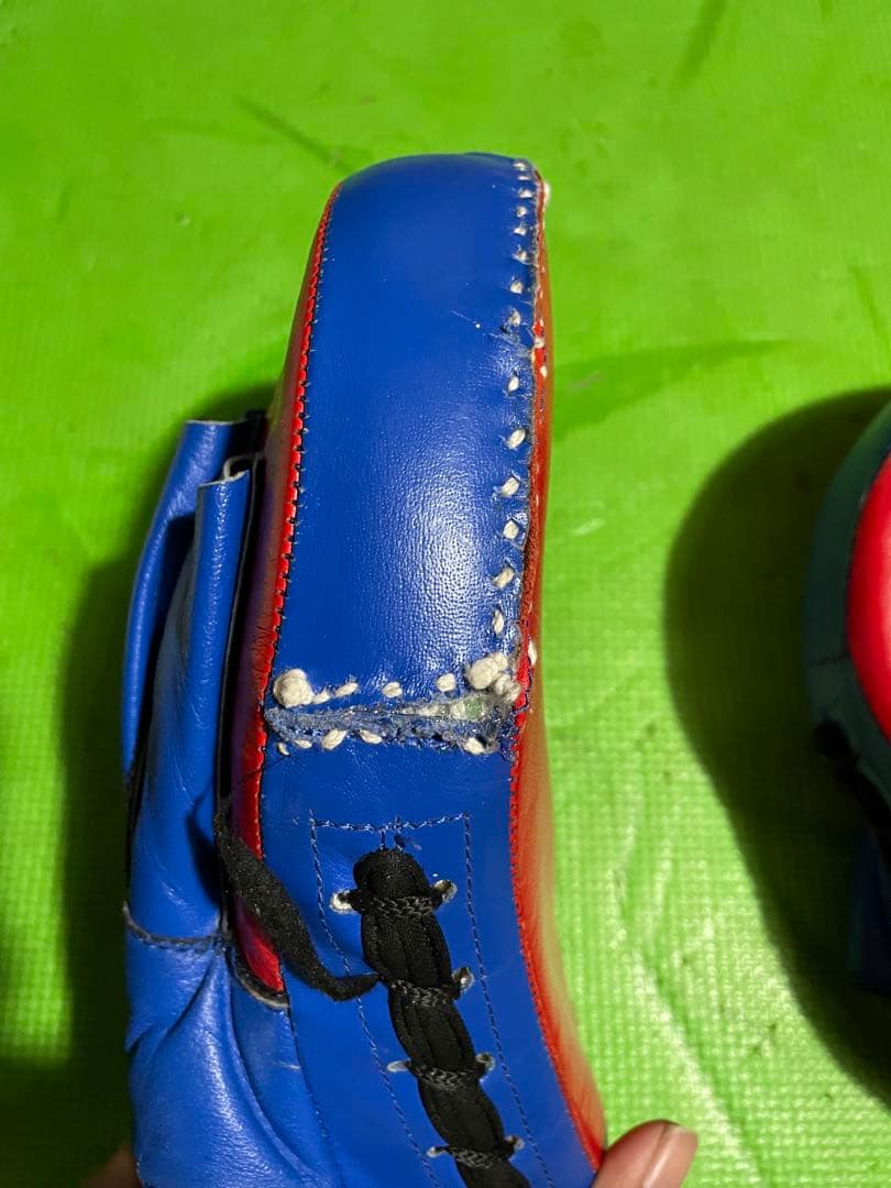 最終価格　希少旧ウイニングそっくり明倫本革パンチングミット、ワールドチャンプ本革