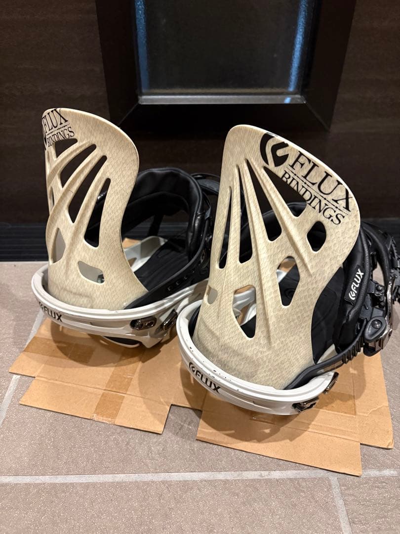 FLUX ビンディング ホワイト/ブラック