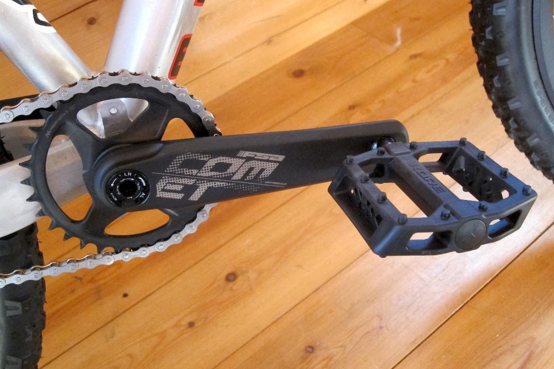 Intense Tazer HT ダートジャンプ／ストリートカスタム