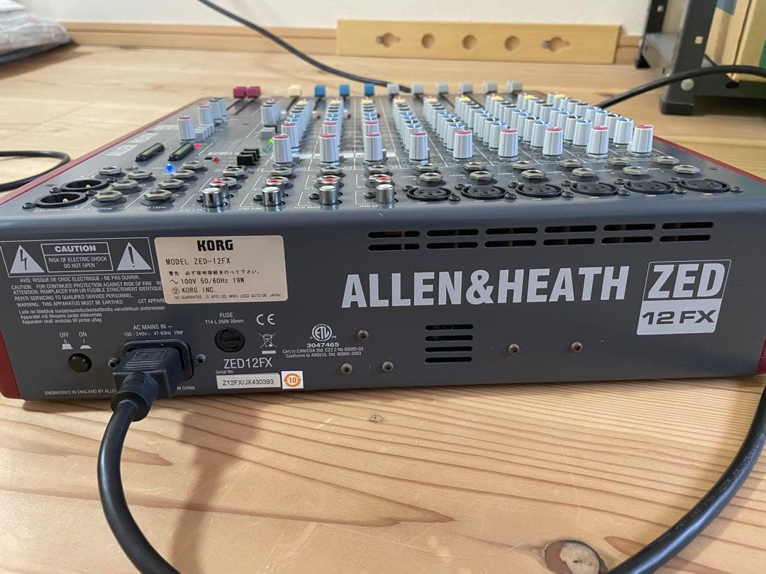 ALLEN & HEATH ZED 12-FX アナログミキサー