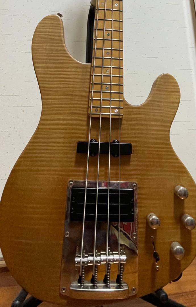 エレキベース　Ibanez ATK1300