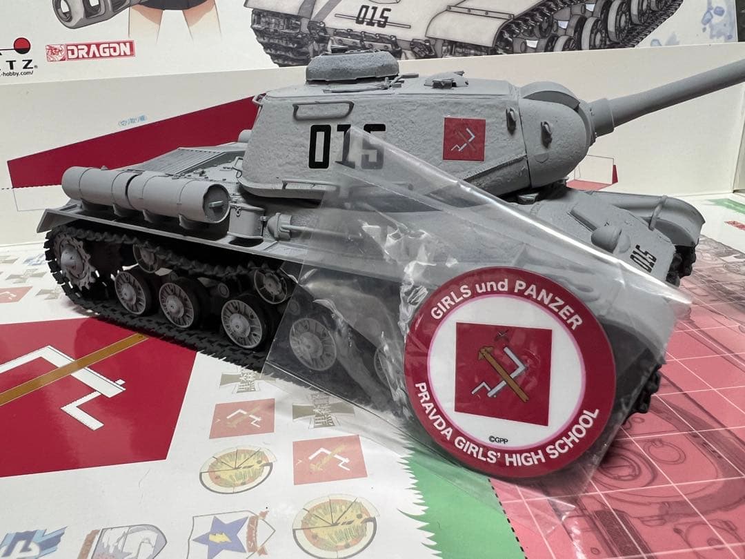 ガールズ＆パンツァー 1/35 IS-2 プラウダ高校仕様 塗装済み完成品