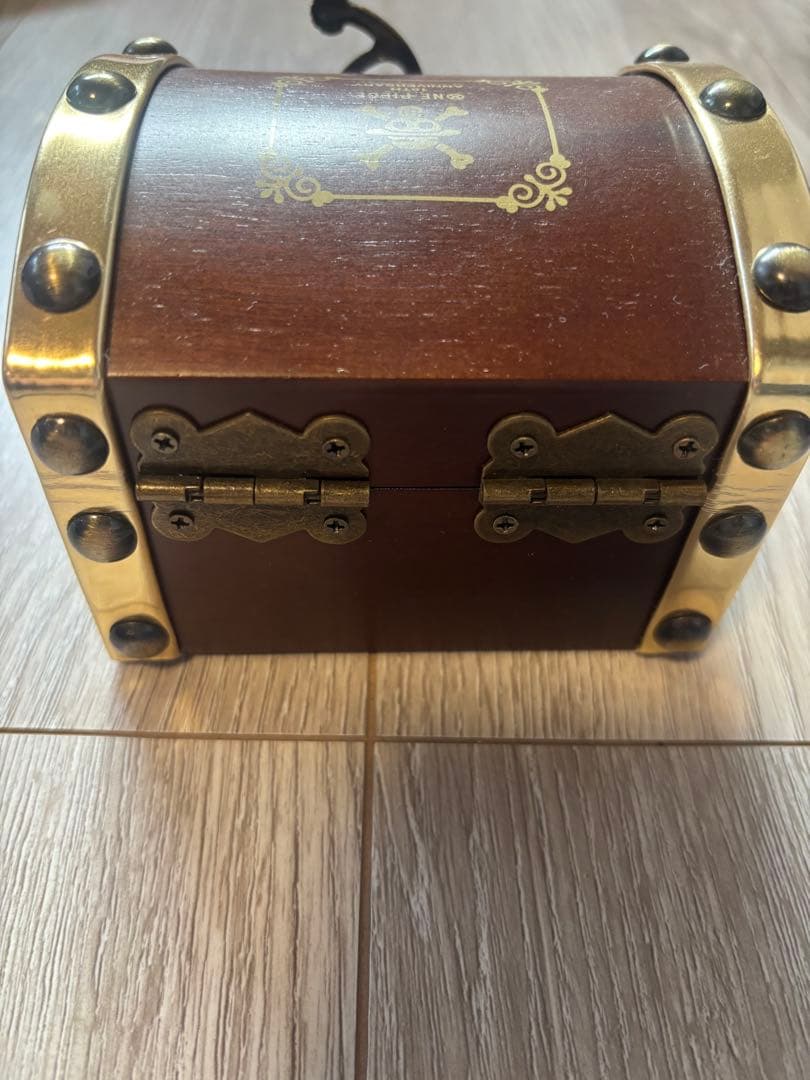 ワンピース 10周年 公式ウォッチ 黄金の指針 ゴールデンポース