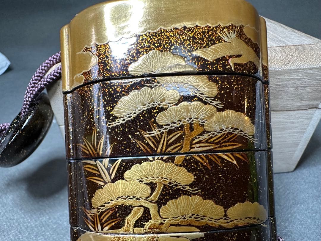 Kanさん　専用 蒔絵　印籠　金箔　松柄　漆器 根付　古美術品　 細密細工