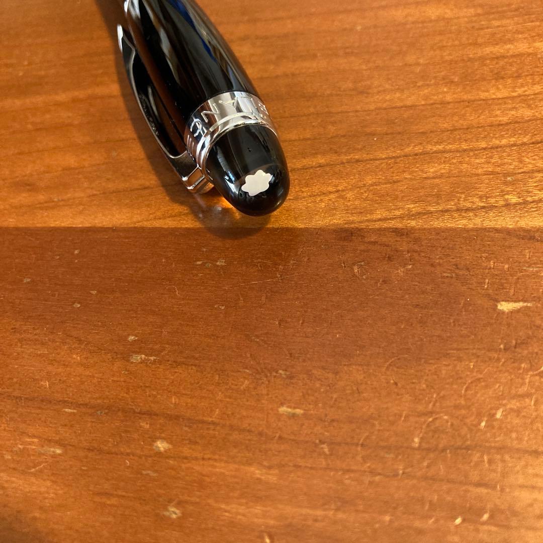 MONTBLANC 万年筆スターウォーカー黒・銀色ペン先F細字「自分へのご褒美」