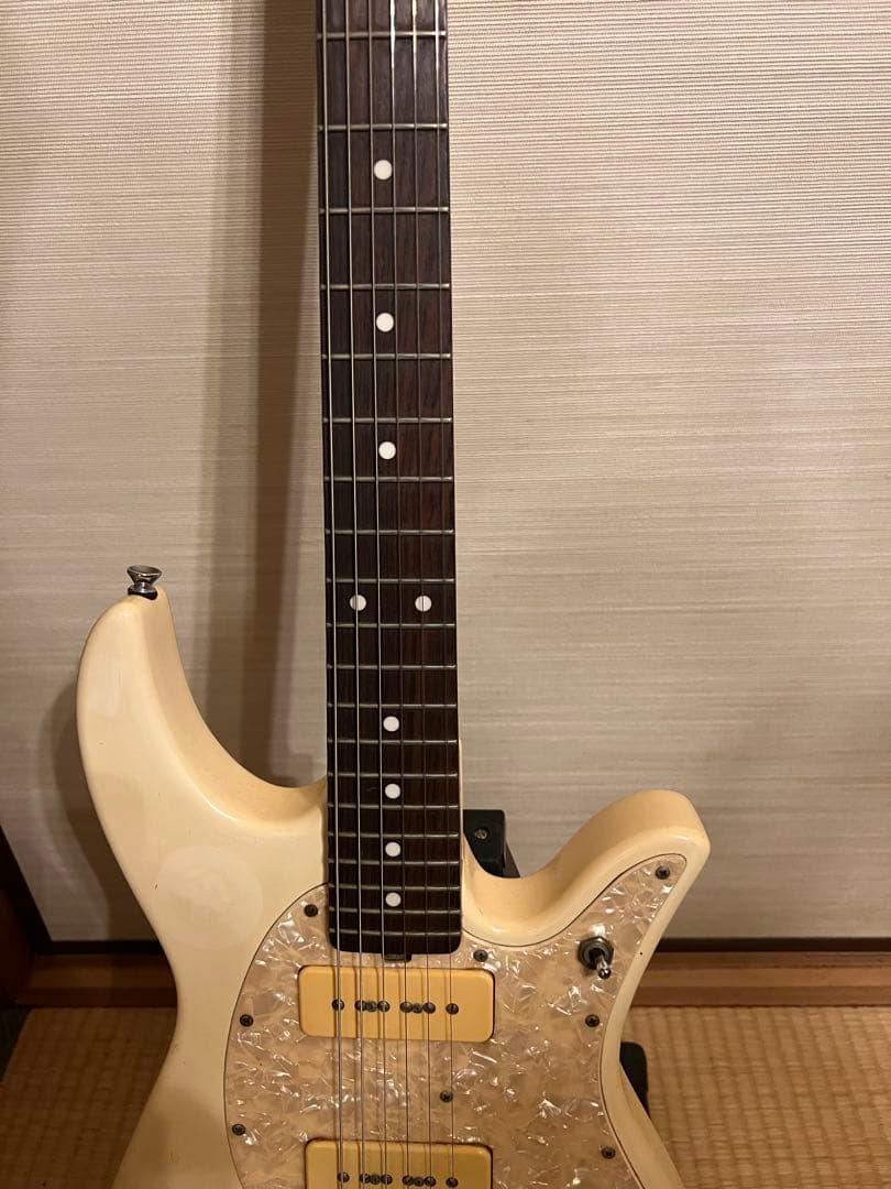 ギター Crews Maniac Sound Dove Master P-90 W